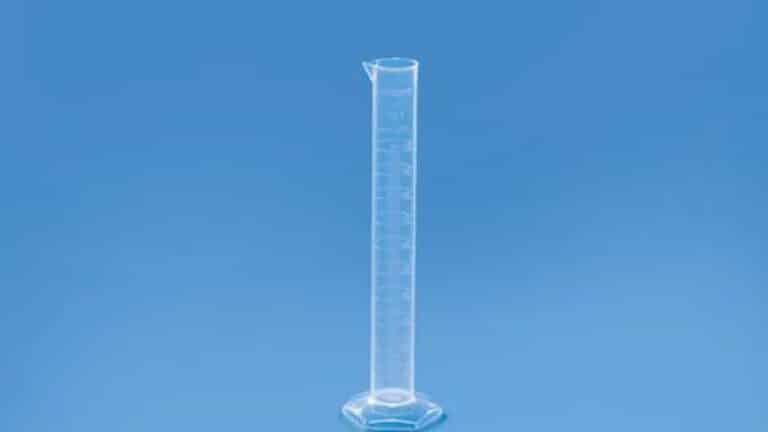 Why Polypropylene Measuring Cylinders Are Ideal for Lab Use