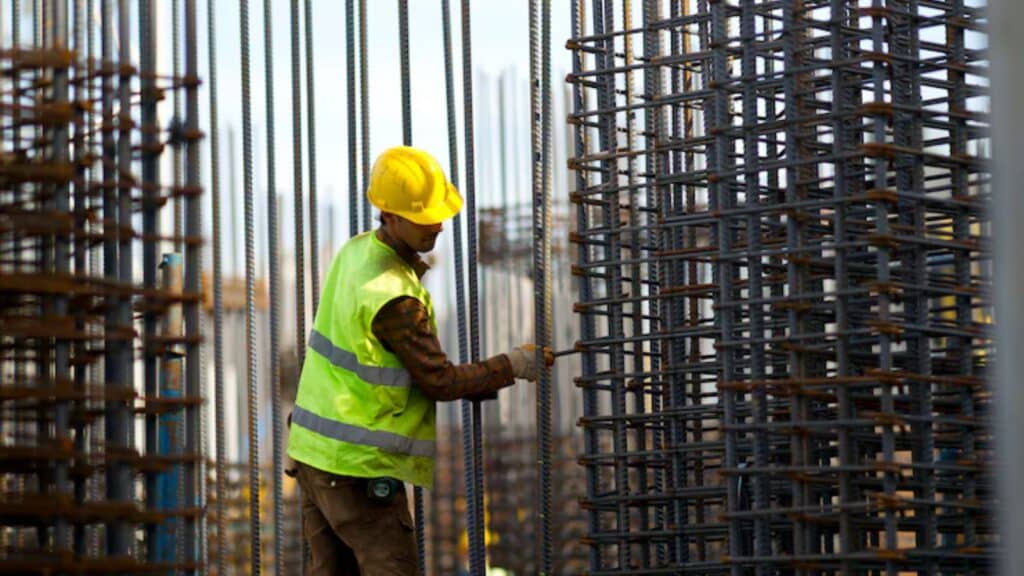 Efficiency Meets Accuracy in Fabricating Structural Steel for Industrial Projects